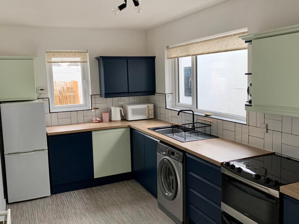 Vila La Brisa-Fully Refurbished, Perfect Local Portrush Exteriér fotografie